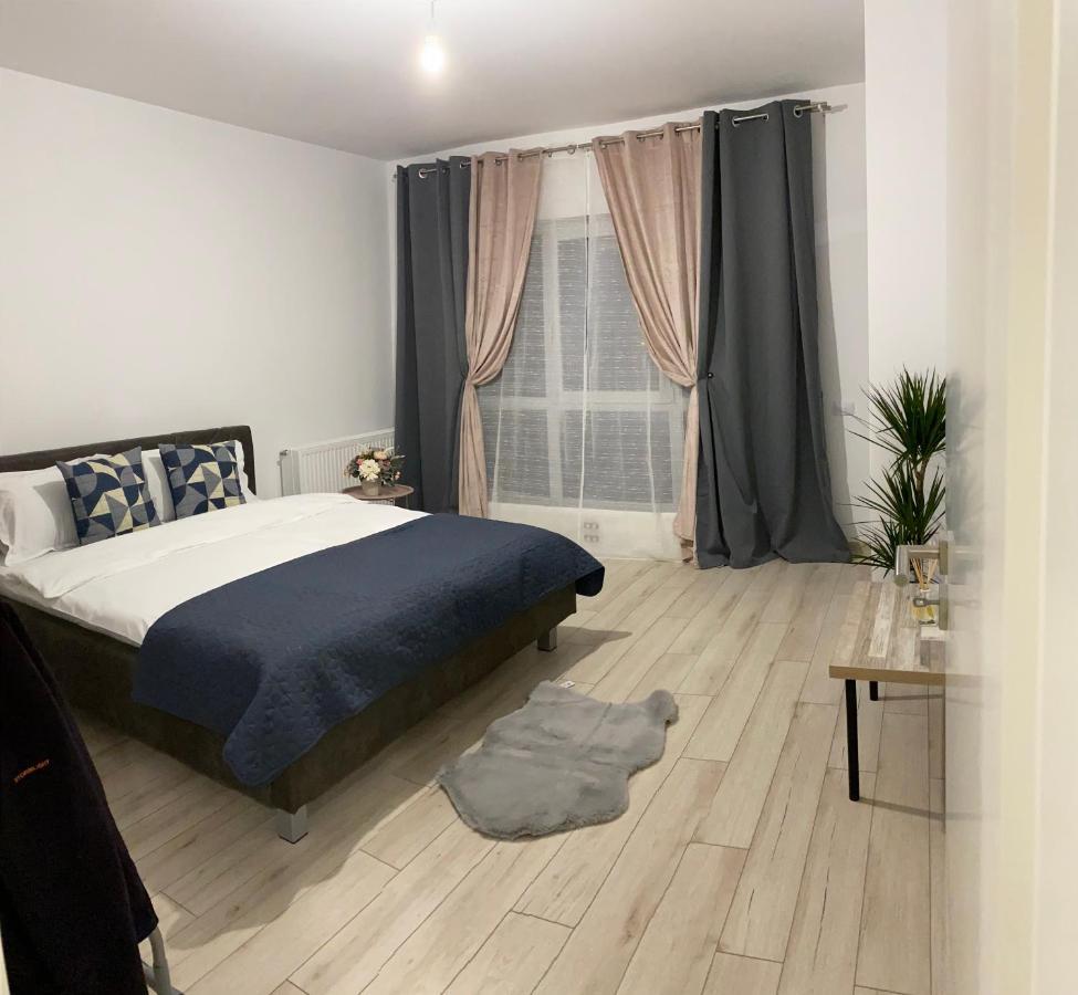 Rîşnov Deea H24 아파트 외부 사진